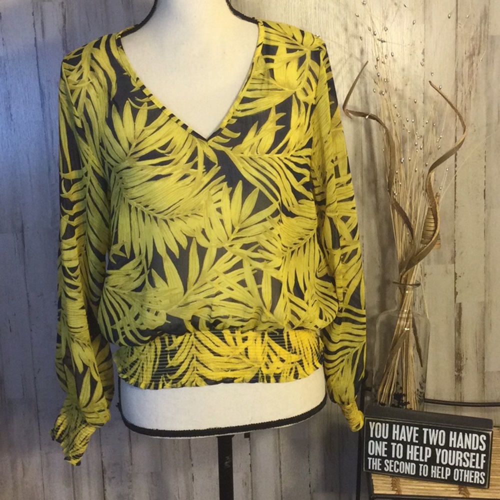 H&M ladies tropical blouse w/elastic bottom